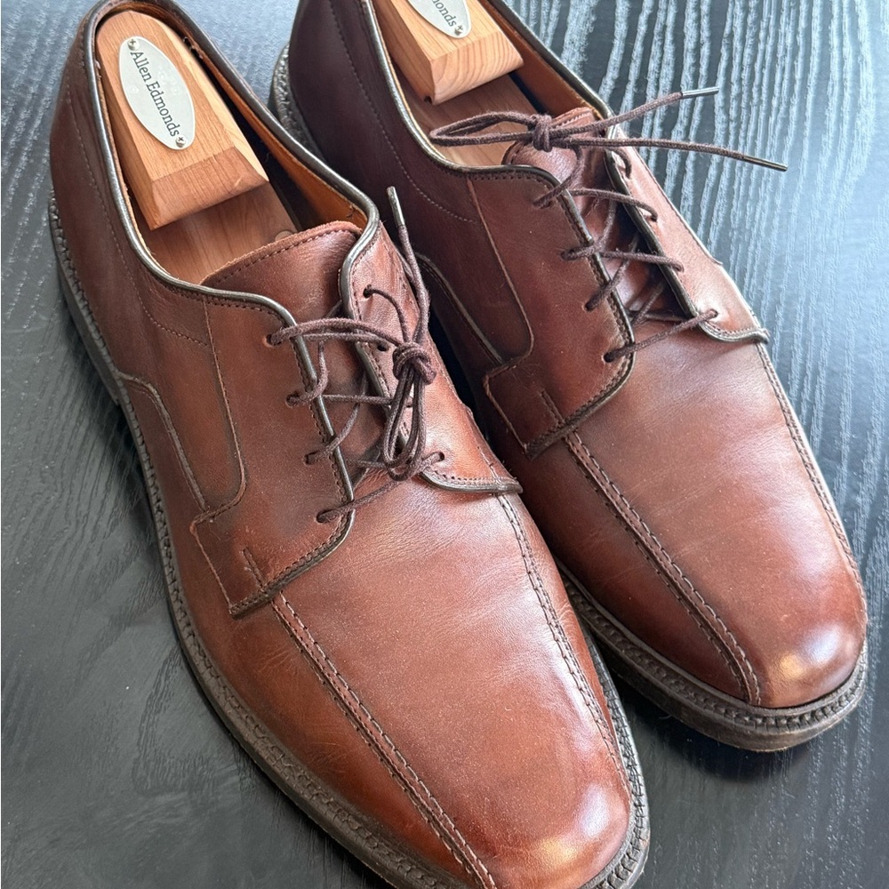 Allen Edmonds Hillcrest Brown Leather Oxfords